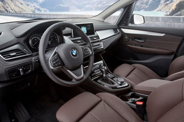 Bmw Serie 2 Active Tourer 218d Luxury Auto - immagine 2