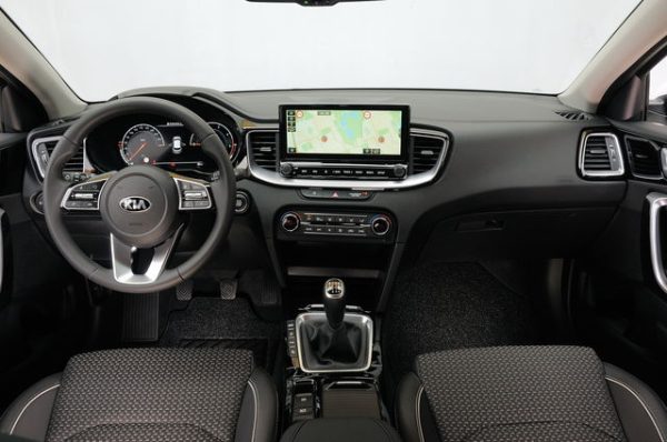 Kia Xceed 1.5 T-Gdi Mt Mhev Urban - immagine 2