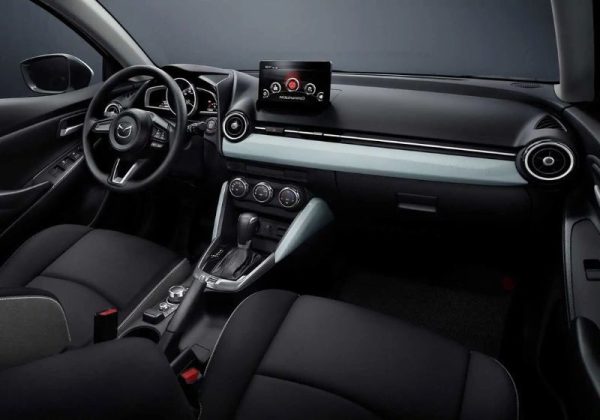 Mazda 2 1.5 E-SkyActiv-G M Hybrid 90cv Centre-Line - immagine 2