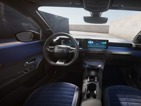 Lancia Ypsilon Ibrida 100cv E-Dct - immagine 2