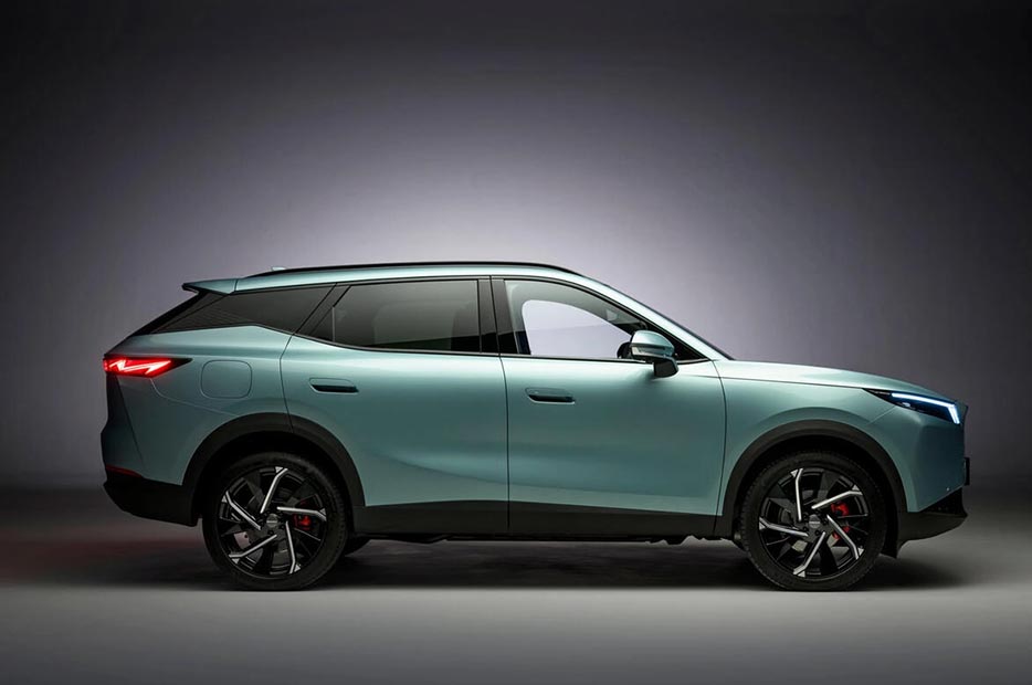 nuova omoda 7 laterale