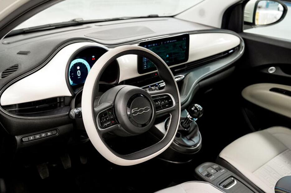 nuova fiat 500 interni