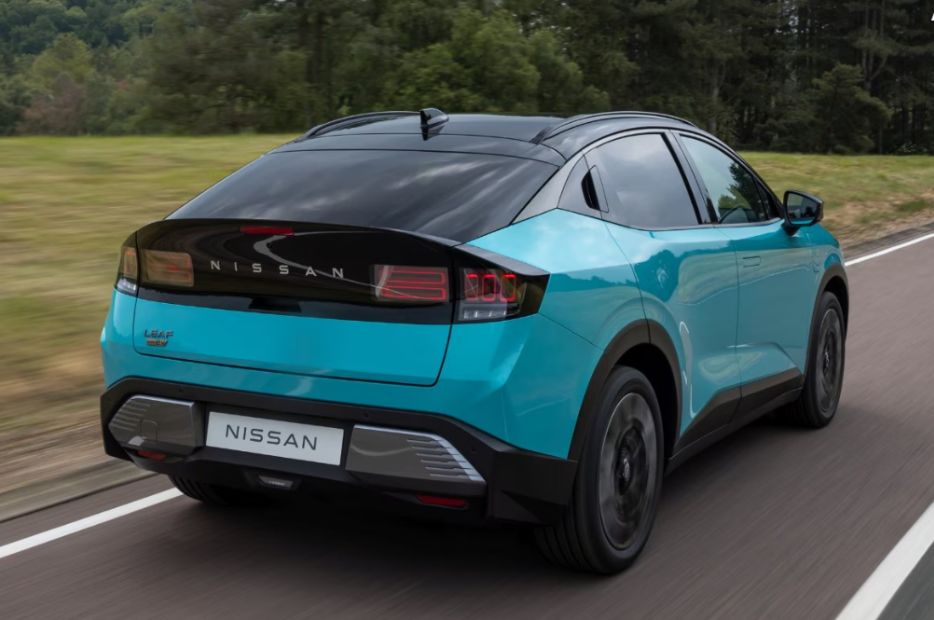 nuova nissan leaf retro
