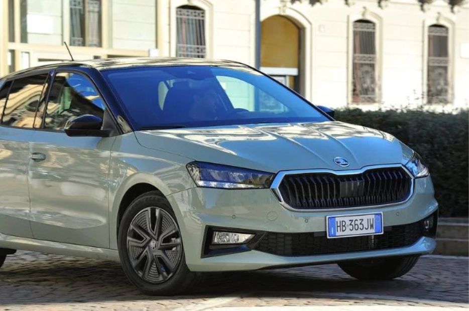 nuova skoda fabia frontale