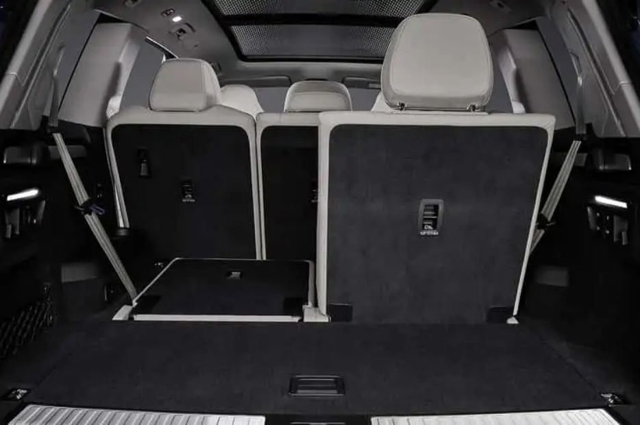 nuova audi q7 bagagliaio