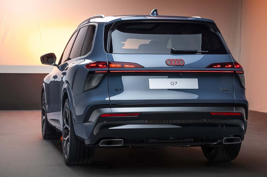nuova audi q7 retro